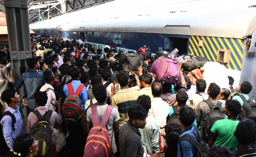 Special trains run in view of the maximum number of passengers
