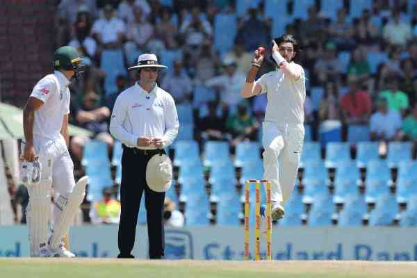 photo gallery : IND claw back with 4 wickets in last session