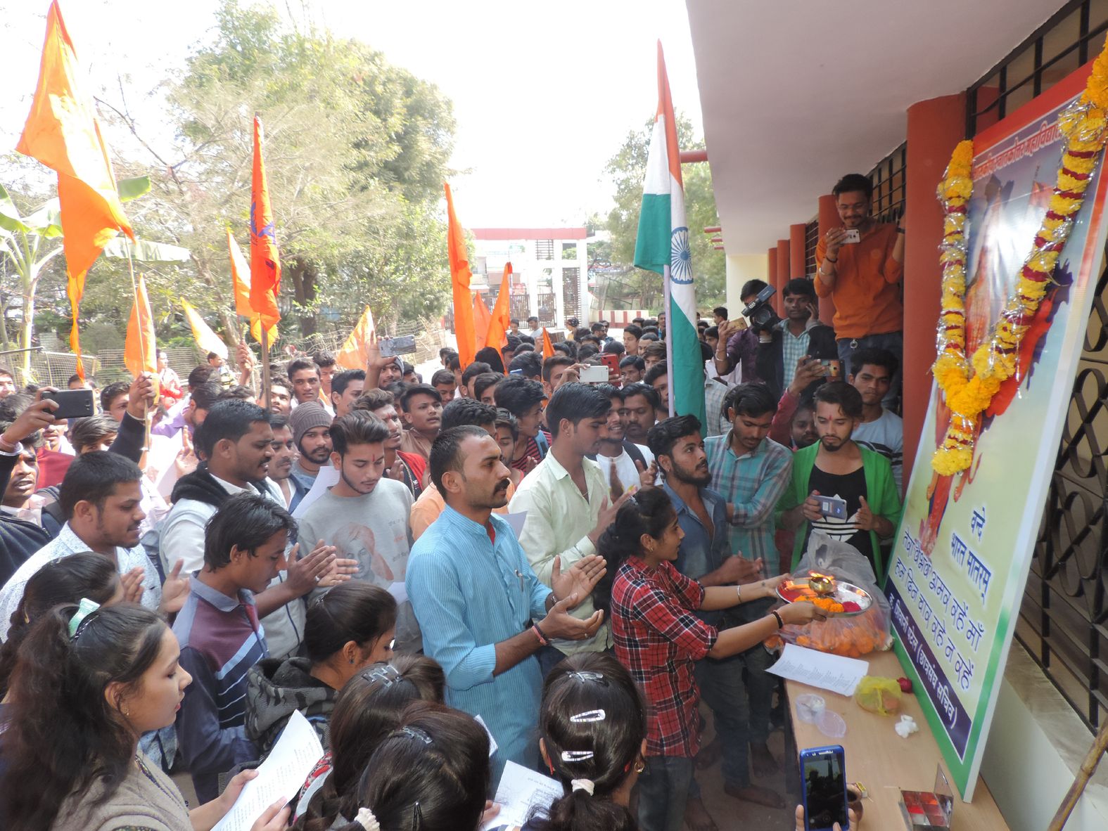 ABVP has given Aarti of Bharat Mata