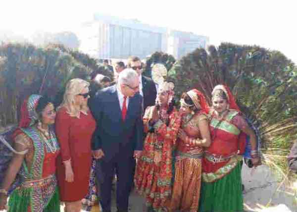 taj mahal, cm yogi aditynath, israel primeminister benjamin netanyahu, benjamin netanyahus wife, benjamin netanyahu wife sara, tajmahal, sara, agra police, tourist, shilpgram, dashahra ghat, hotel amar, braj folk art