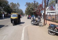 छत्तीसगढ़ इम्पैक्ट : वीआईपी सड़क का ये हाल, हर गाडिय़ों का स्टॉपेज बना कलेक्टोरेट गेट