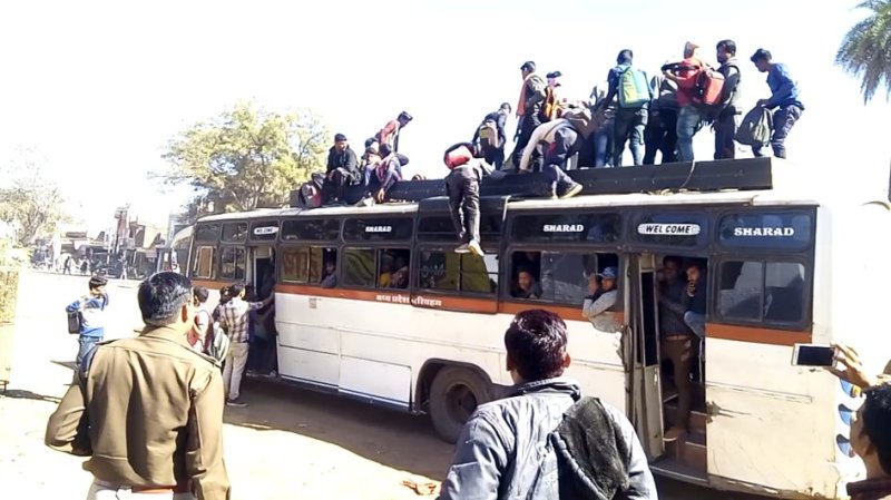 Army recruitment, youth, incitement, ruckus, occupation of buses, indecency, shivpuri news, shivpuri news in hindi, mp news