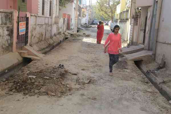 damage roads images udaipur