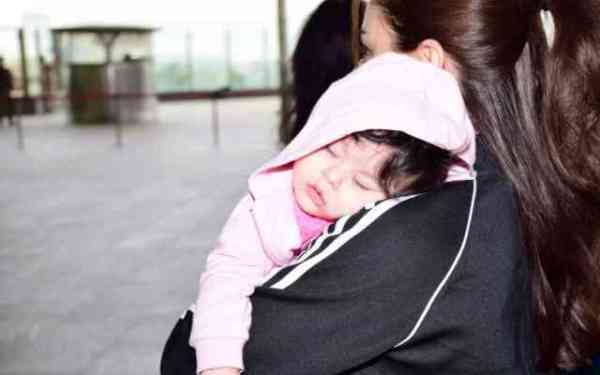 तैमूर से ज्यादा CUTE हैं सोहा की BABY DOLL इनाया, यकीन नहीं तो खुद देखें तस्वीरें