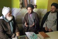 चर्चा करता ईरानी दल