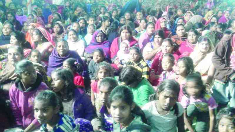 शहर से लेकर ग्रामीण क्षेत्रों में हो रहा श्रीमद् भागवत कथा व नवधा रामायण, भक्ति में मस्त हैं श्रद्धालु, देखिए झलकियां