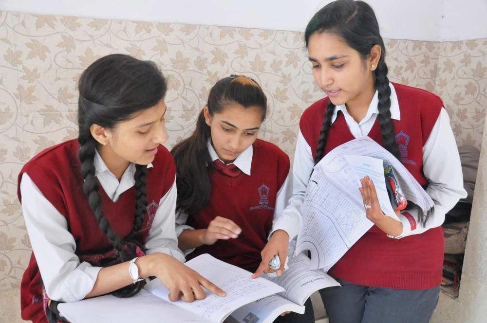 student, focus, exam, revision, datia news in hindi, mp news