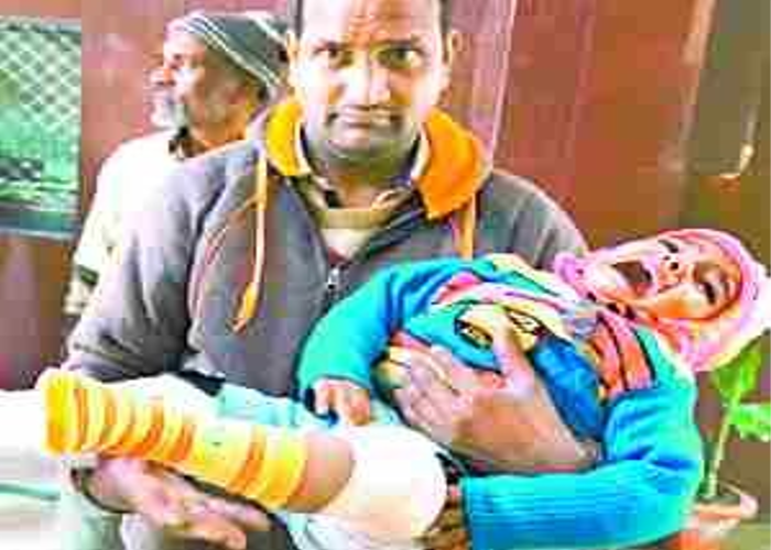 Child wrong treatment in District Hospital Barabanki UP hindi news