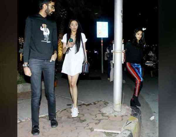 अब जाह्नवी कपूर की जिंदगी में ये कौन आया!