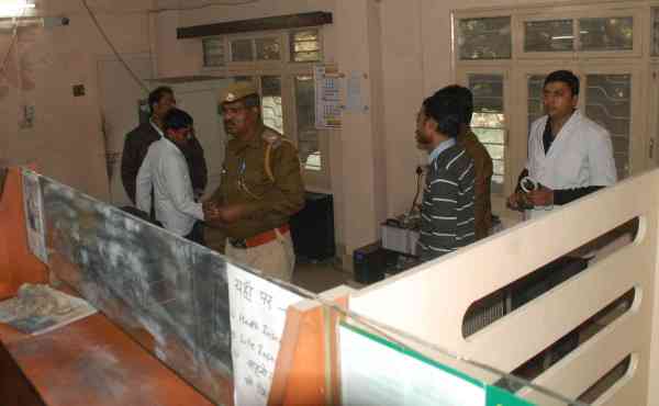 Gold robbery in kota