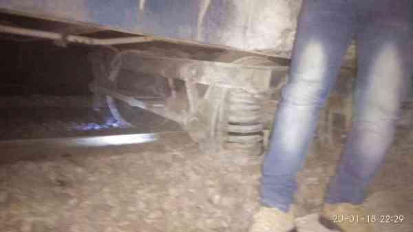 train derails