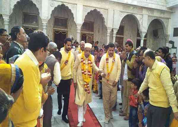 Agra news, Agra news in Hindi, Radhsoami news, Radhsoami satsnag news, Dayalbagh news, soamibagh news, Dayalbagh temple news, Tajmahal news, Latest news in hindi, Religious news, dadaji maharaj news