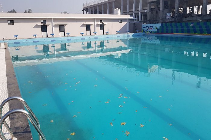 पर्यावरण विभाग ने माना फैक्ट्री की गंदगी से स्विमिंग पूल का पानी हुआ प्रदूषित