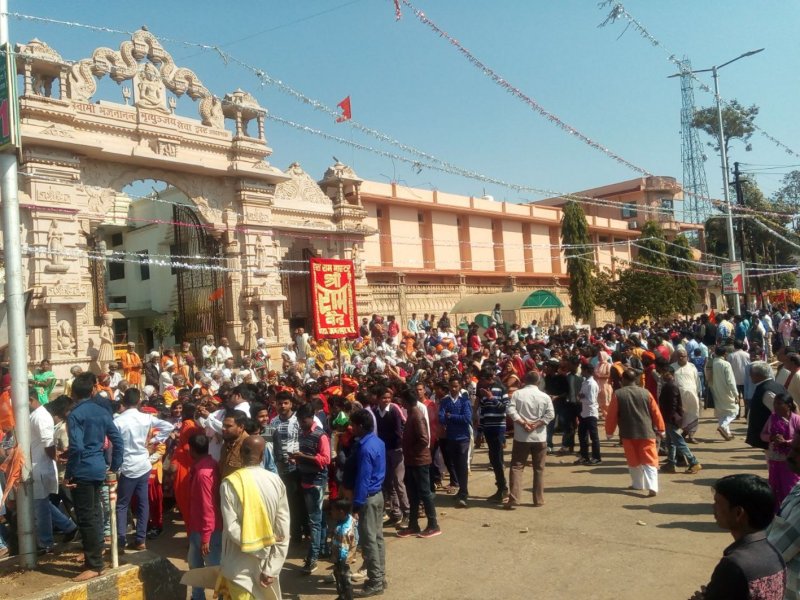 Mother Narmada takes a ride on the sedan
