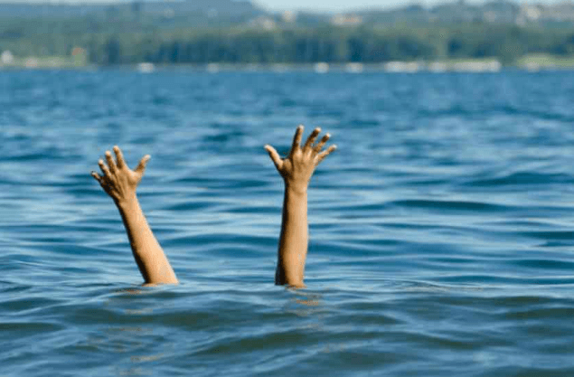 narmada river boat accident news in hindi