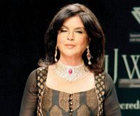 zeenat aman