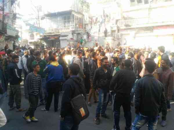 pics: udaipur jagdish chowk band udaipur