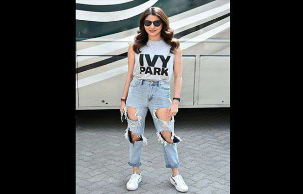 शादी के बाद बदला अनुष्का का अंदाज, पहने ऐसे कपड़े, रह जाएंगे हैरान