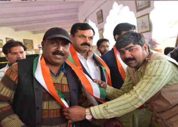 Aligarh news, Aligarh news in Hindi, Latest news in Hindi, Rapid action force news, Photo exhibition news, CRPF news