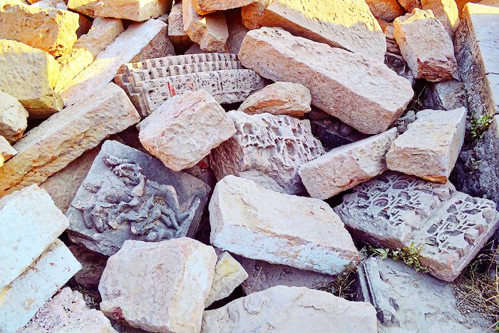 1100 years old stolen statues