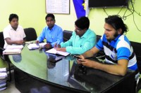 पीएम आवास के नाम पर सरपंच ने हितग्राहियों से लिया रुपया, वहीं आवास मित्रों ने भी लगाया चूना, पढि़ए खबर...