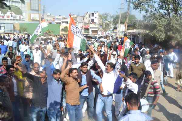 Photos of celebration of congress party in alwar