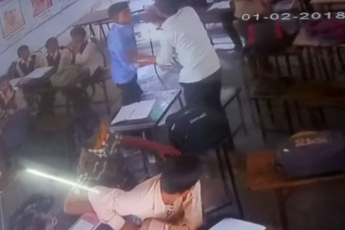 fight between students in government schools