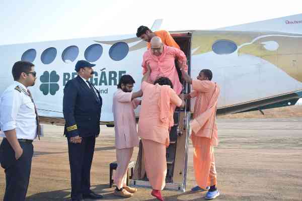 धारकुंडी महाराज का भक्तो ने किया स्वागत, देखे इन तस्वीरो में