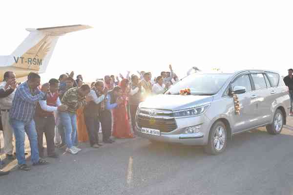 धारकुंडी महाराज का भक्तो ने किया स्वागत, देखे इन तस्वीरो में