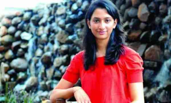 रणवीर नहीं अब इनकाे लेकर लेकर साेशल मीडिया में छार्इ दीपिका, जानना चाहेंगे आप इनके बारे में