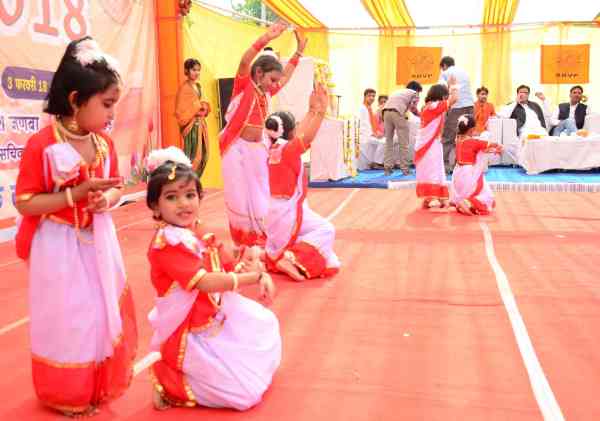 Chittorgarh, Chittorgarh news, Chittorgarh Hindi news,  Chittorgarh local news, news in hindi     X     Culture Programme, Rajasthani artists, Langa Manganiyar, college dance, langa artists and dancers perform in cultural function of college