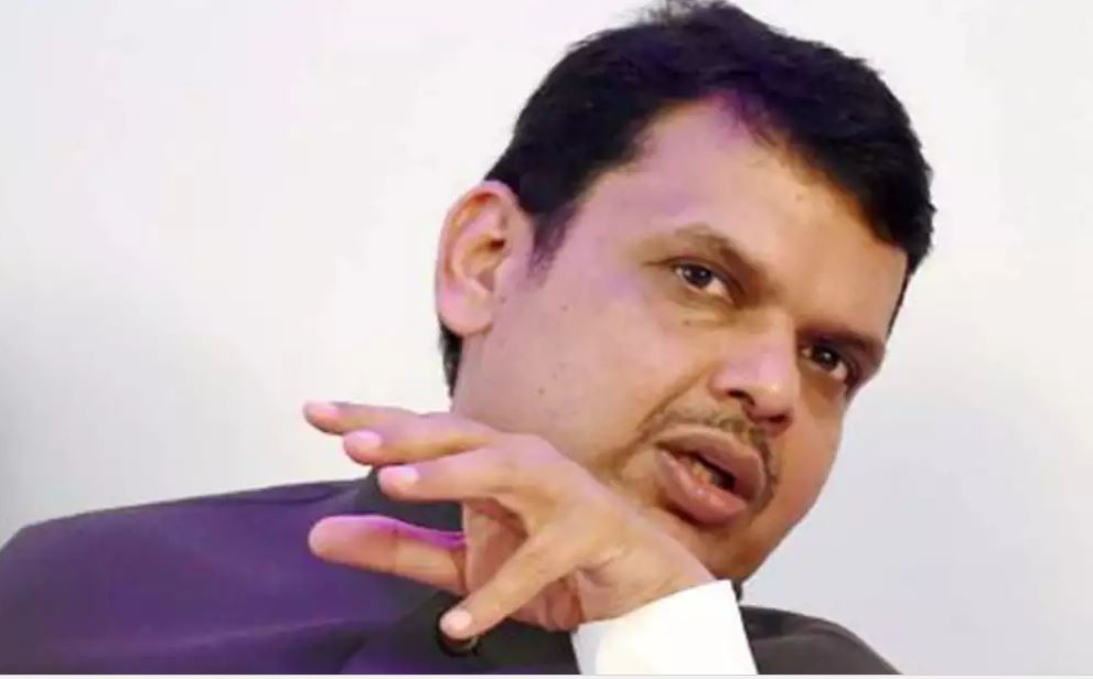 Maharashtra cm become BMC Defaulter