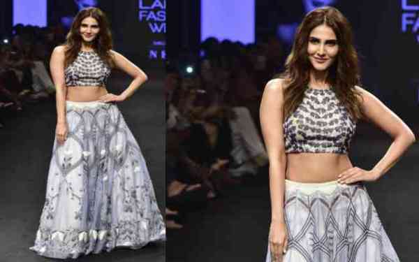 LFW 2018: जब करीना और कंगना में हुई टक्कर, रैंप पर बिखेरे खूबसूरती के जलवे!!!