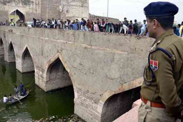 suicide in bharatpur