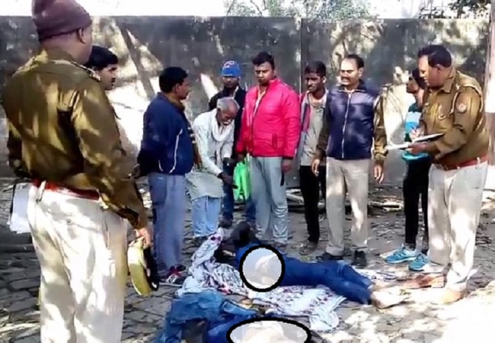 यूपी के भदोही में भीषण सड़क हादसा, बाइक सवार बीटेक के दो छात्रों की मौत