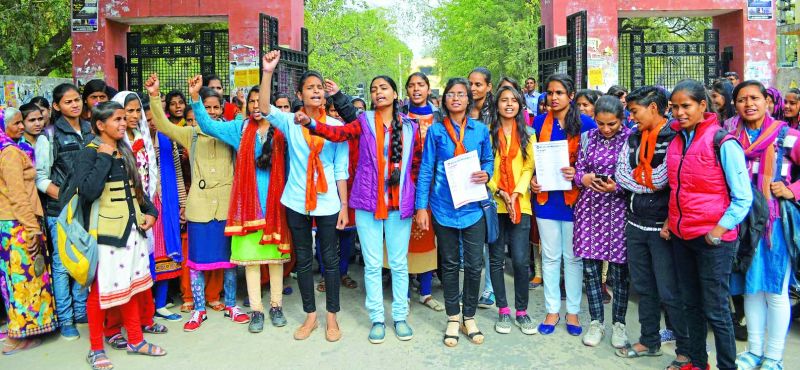 Girls of GD college expose against government