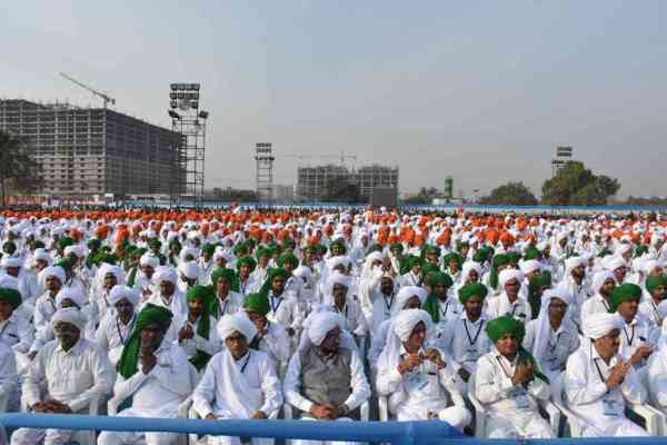 502 couples married together..