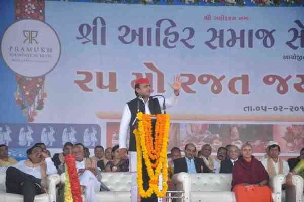 502 couples married together..