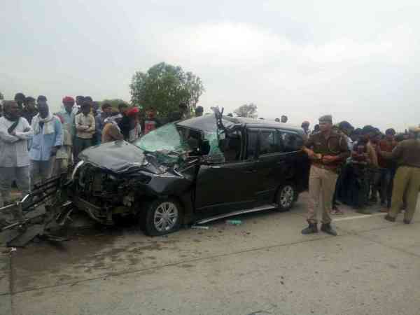 Chittorgarh, Chittorgarh news, Chittorgarh Hindi news, Chittorgarh local news, Narendra Modi, Prime Minister Narendra Modi, PM Narendra Modi, accident, road accident, PM Modi Wife, PM Modi wife Jashodaben, pm modi wife jashodaben accident, PM Modi's wife Jasoda Ben's car Accident, one death