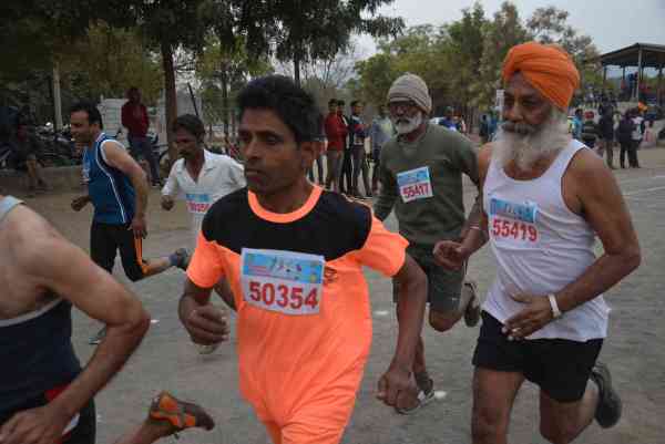 photos of old people athletics tournament in alwar