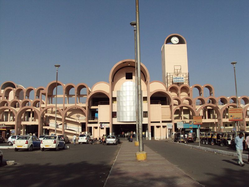 Habibganj railway station parking