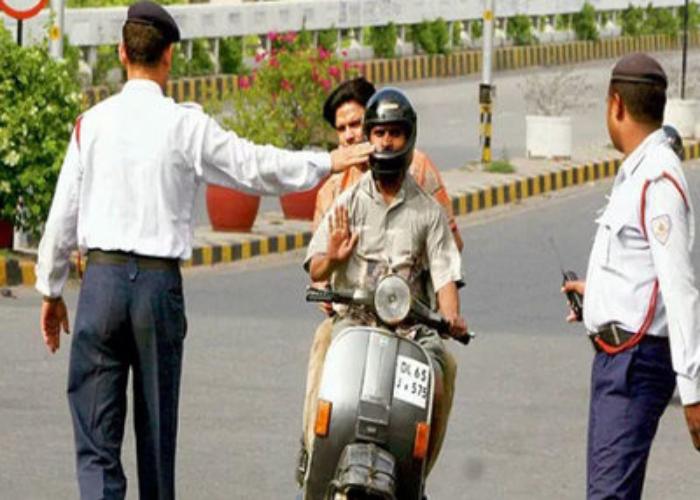 देखें वीडियो : ट्रैफिक पुलिस का एक जबरदस्त कारनामा