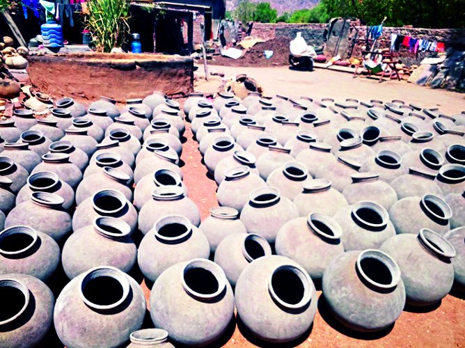 मोकलसर की मटकियां