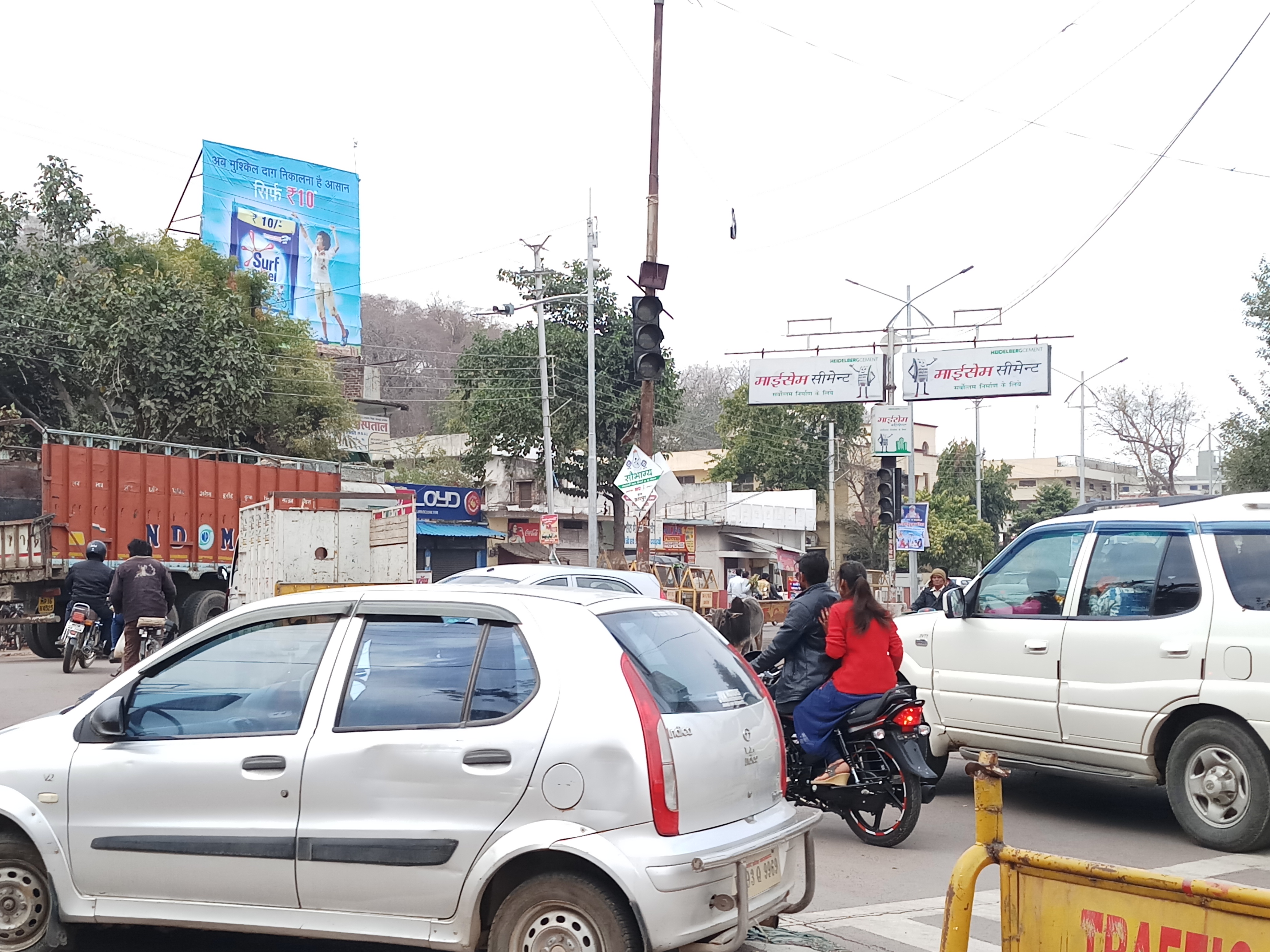  What happened to the crawling traffic in Jaipur?