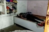 महिला का शव 