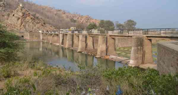 dust in ruparel river at natni ka bara in alwar