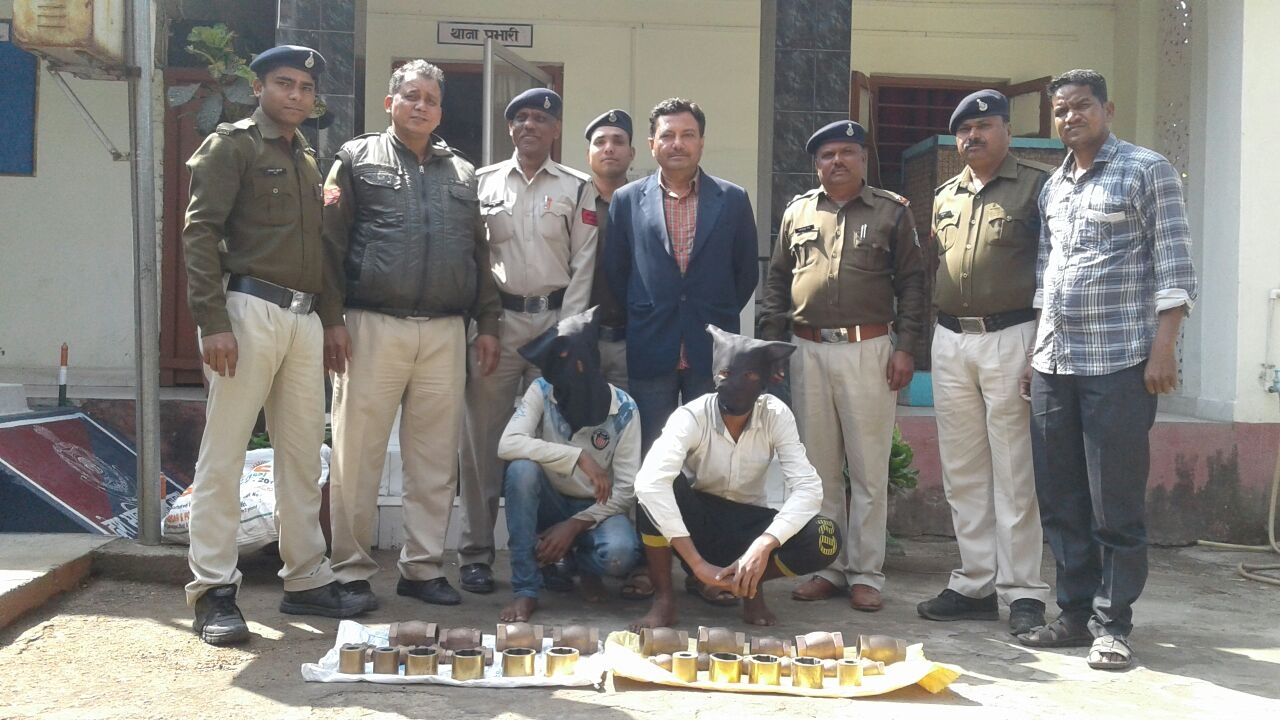 Two accused arrested with spare parts of 4 lakh 70 thousand