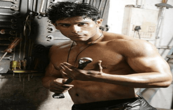 आलिया भट्ट के भाई की बॉडी देखकर भूल जाएंगे सलमान खान को