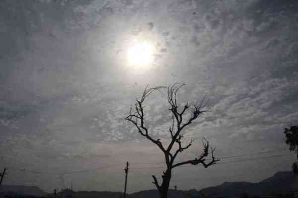 beautiful pics of the sun hidden in the clouds