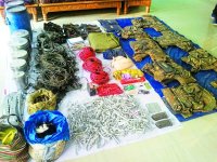 मुठभेड़ के बाद भागे नक्सली, जवानों ने कैंप ध्वस्त कर बरामद की ये घातक सामग्री